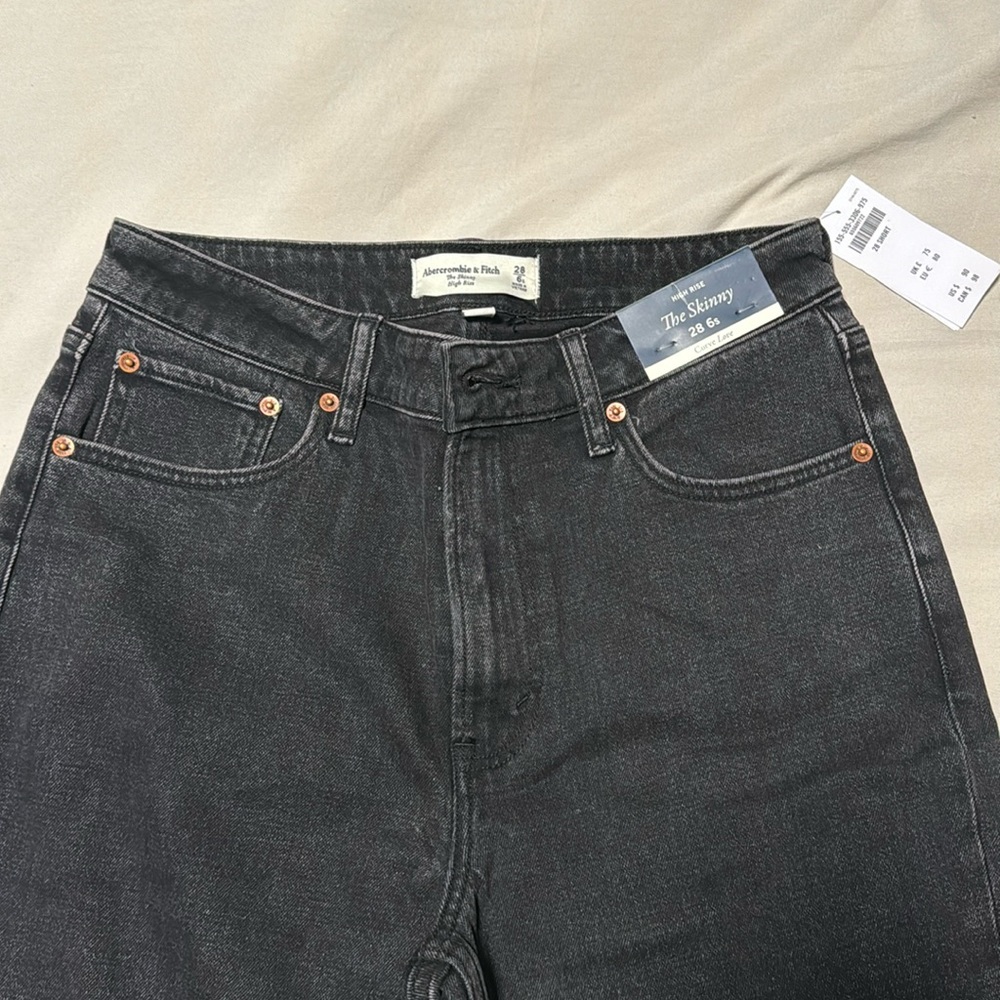 A&F The Skinny High Rise Jeans